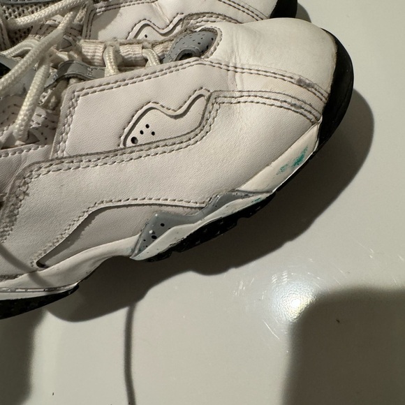 Boys size 11c Jordan’s true flight white - Picture 4 of 5